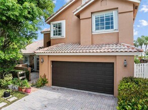 1179 Laguna Springs Dr in Weston, FL - Building Photo - Building Photo