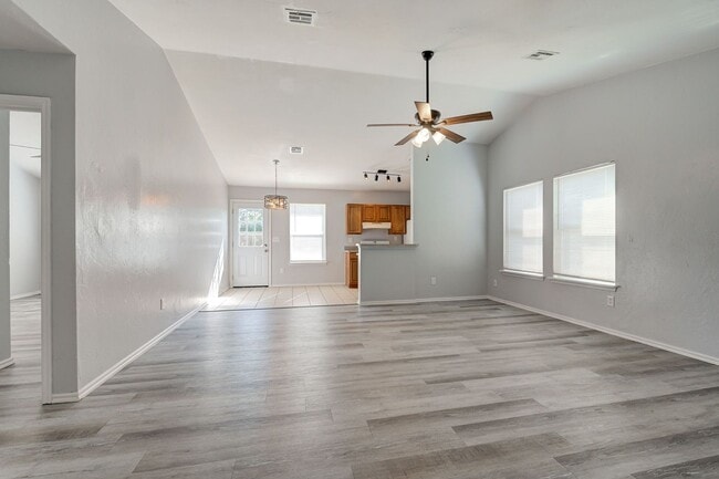 605 Welston Cir in Norman, OK - Building Photo - Building Photo