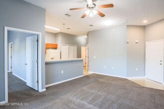 7920 Merrill Rd in Jacksonville, FL - Building Photo - Building Photo