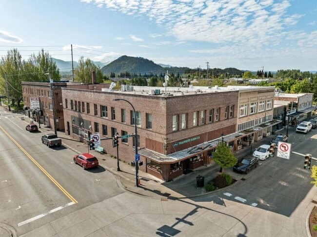 property at 1156 Griffin Ave