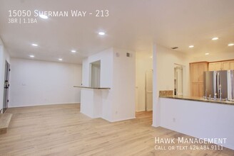 15050 Sherman Way in Los Angeles, CA - Building Photo - Building Photo