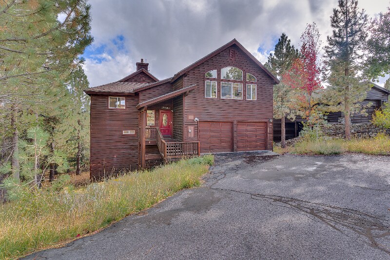 12397 Stockholm Way in Truckee, CA - Foto de edificio