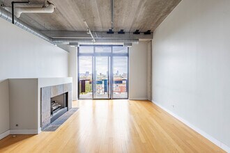 811 W 15th Pl in Chicago, IL - Building Photo - Building Photo