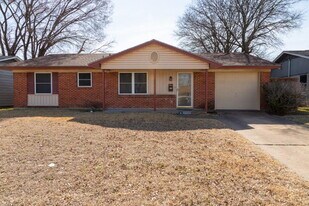 2333 Seabreeze Dr in Mesquite, TX - Building Photo