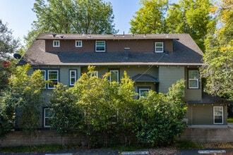 190 S Marengo Ave in Pasadena, CA - Building Photo - Building Photo