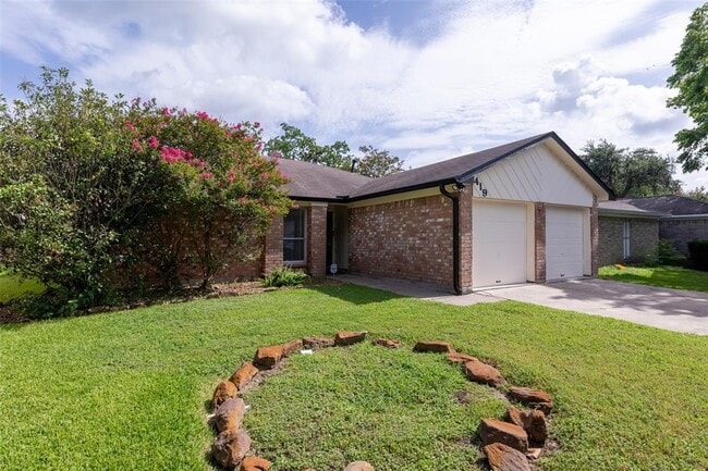 419 Capehill Dr in Webster, TX - Building Photo - Building Photo