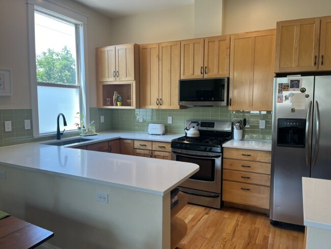 property at 424 E 1st Ave