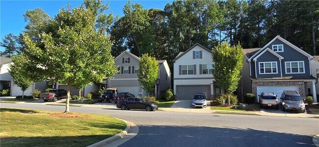 36 Laurel Dr E in Dawsonville, GA - Building Photo - Building Photo