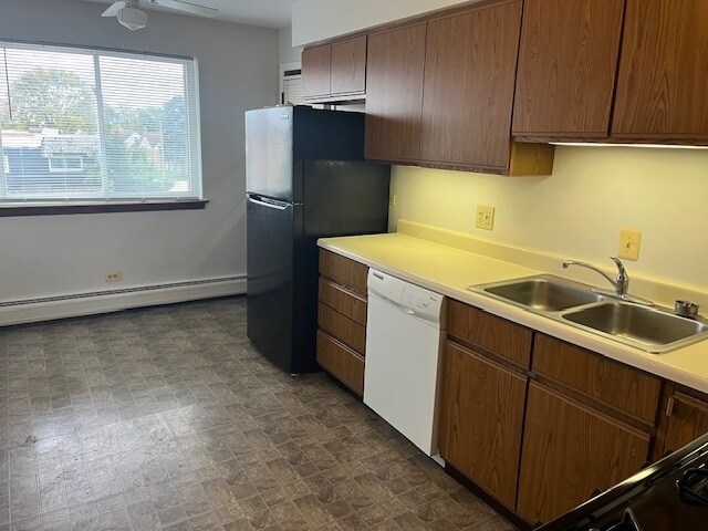 9245 Irving Park Rd in Schiller Park, IL - Building Photo - Building Photo