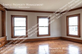 610 Michigan St NE in Grand Rapids, MI - Building Photo - Building Photo