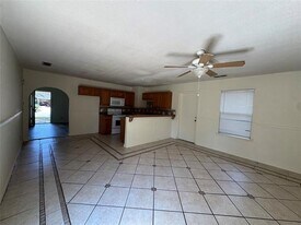 5342 Burbank Dr in Abilene, TX - Building Photo
