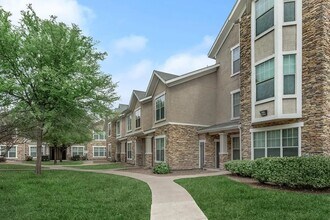 4101 Delafield Ln in Dallas, TX - Building Photo - Building Photo