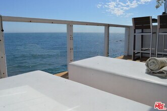 20638 Pacific Coast Hwy in Malibu, CA - Foto de edificio - Building Photo