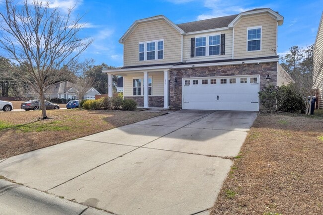 655 Silver Moss Dr in Moncks Corner, SC - Building Photo - Building Photo