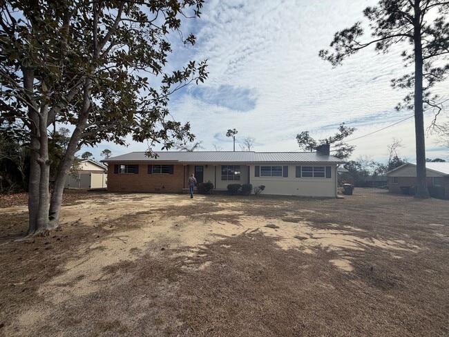 property at 727 Old Nunez Rd