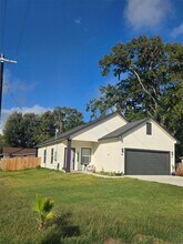 2118 2nd Ave N in Texas City, TX - Building Photo - Building Photo