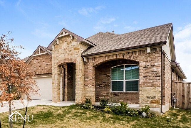 13709 Mcarthur Dr in Manor, TX - Foto de edificio - Building Photo