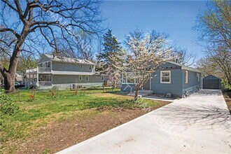 307 E 79th Terrace in Kansas City, MO - Building Photo - Building Photo