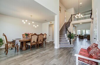10838 Bouldin Creek in Sienna, TX - Foto de edificio - Building Photo