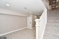 2644 E Hoffman St photo'