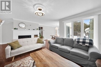 2832 Mozart Ct in Ottawa, ON - Building Photo - Building Photo