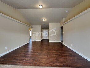 171 Century Dr in Ogden, UT - Foto de edificio - Building Photo