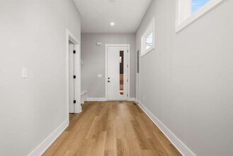 2015 9th Ave N in Nashville, TN - Building Photo - Building Photo