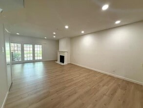 5859 Frankford Rd in Dallas, TX - Building Photo - Building Photo