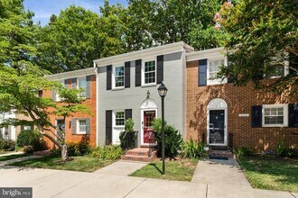 6627 Burlington Pl in West Springfield, VA - Building Photo - Building Photo