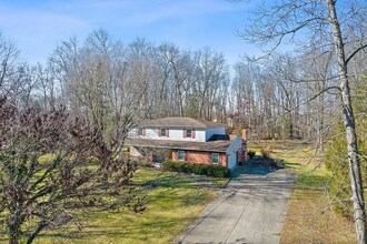5555 Hoffman Rd in Milford, OH - Building Photo - Building Photo