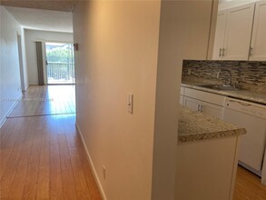 1100 SW 128th Terrace in Pembroke Pines, FL - Building Photo - Building Photo