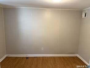 37 Farnham Ave in Torrington, CT - Building Photo - Building Photo