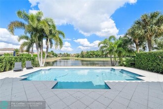 8262 Canopy Terrace in Parkland, FL - Foto de edificio - Building Photo