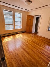 152 Main St in Freeport, ME - Foto de edificio - Building Photo