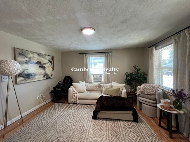 143 Washington Cir, Unit 1