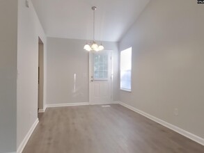 64 Sweet Thorne Cir in Irmo, SC - Building Photo - Building Photo
