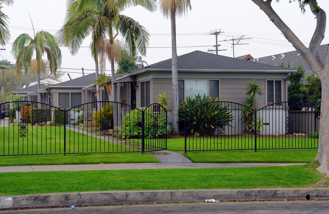 511 S Osage Ave in Inglewood, CA - Building Photo