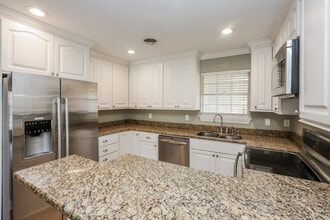 140 Trimble St in Pearl, MS - Building Photo - Building Photo