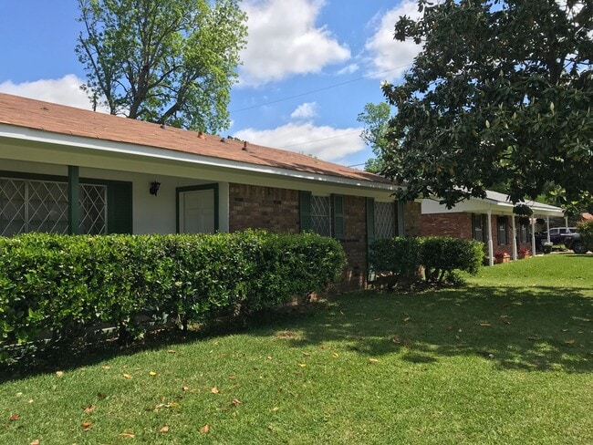 2103 Christine Ave in Bossier City, LA - Building Photo - Building Photo