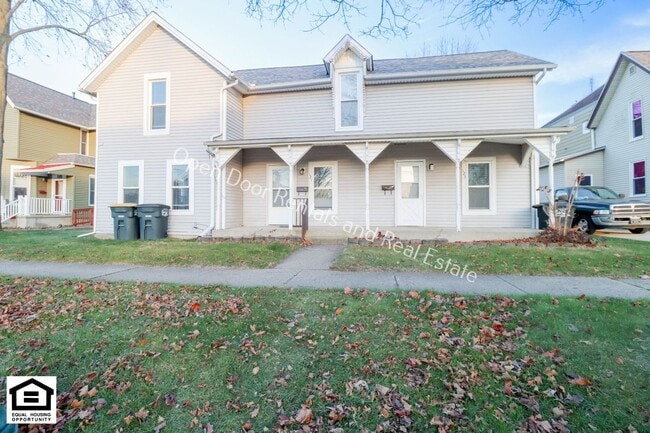 121-123-123 S State St