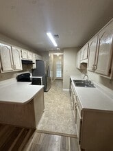 1844 Eagle Shore Dr in Memphis, TN - Building Photo - Building Photo