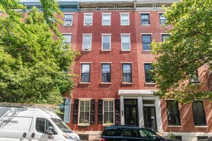 1823 Pine St in Philadelphia, PA - Building Photo