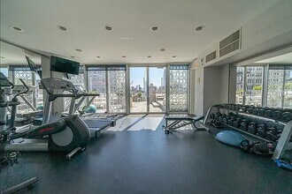 16 W 19th St in New York, NY - Building Photo - Building Photo