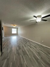 7218 E Bank Dr in Tampa, FL - Building Photo - Building Photo