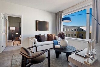 101 Mill Rd, Unit FL2-ID1383001P in Everett, MA - Building Photo - Building Photo