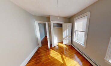 564 Green St, Unit 2T in Cambridge, MA - Building Photo - Building Photo