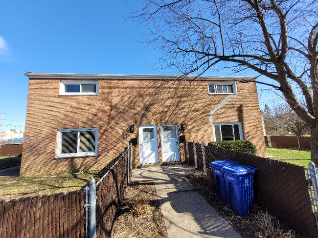 709 Coulter St in Bridgeville, PA - Building Photo - Building Photo