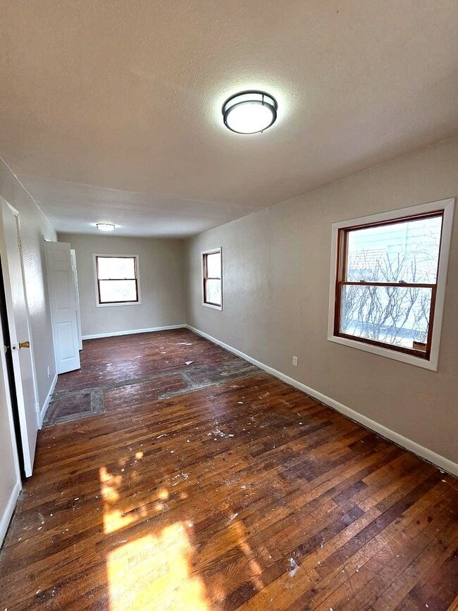 property at 14315 Ledgewood Ave