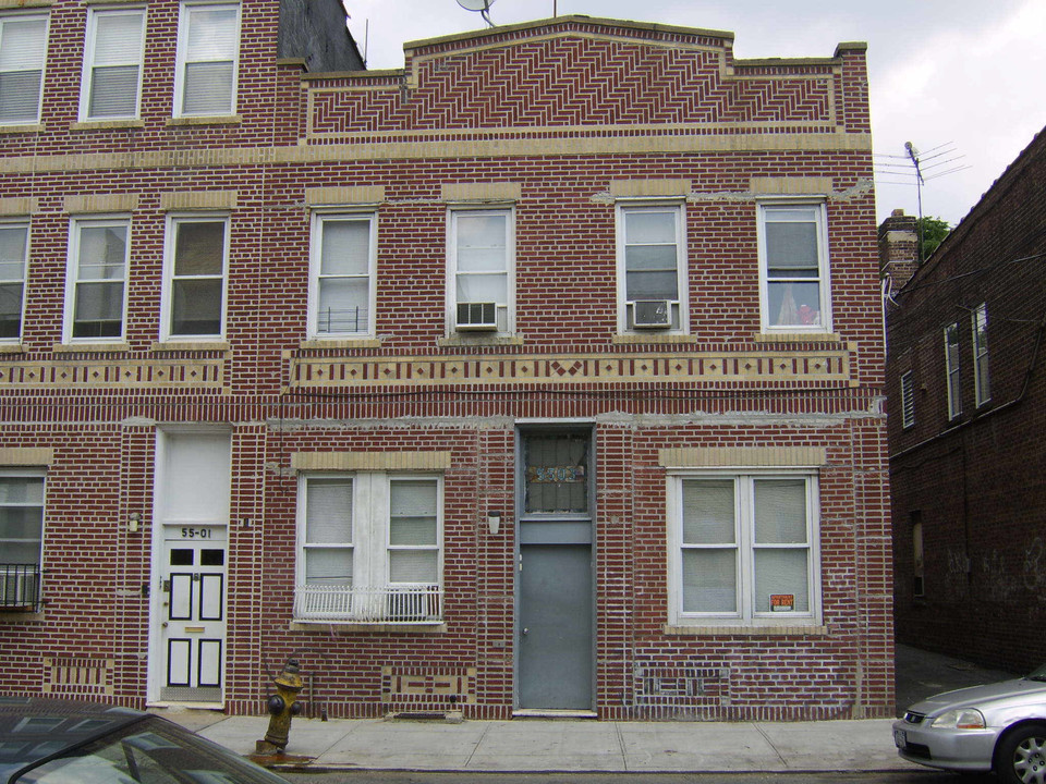 5503 103rd St in Flushing, NY - Foto de edificio