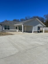 180 Lakeland Dr in Hot Springs, AR - Building Photo - Building Photo